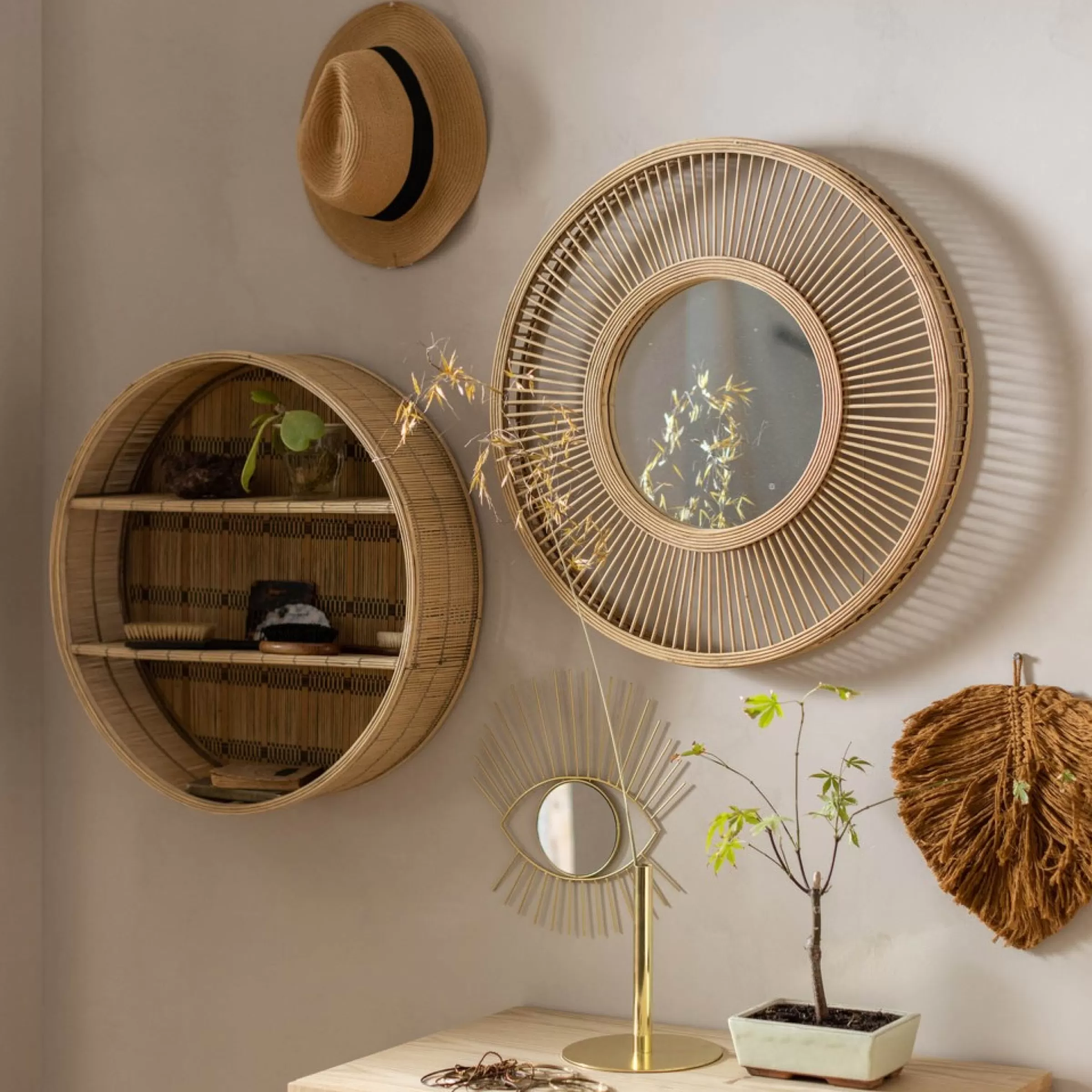 il_de_miroir_mural_2.webp Depot Il De Miroir Mural Clearance