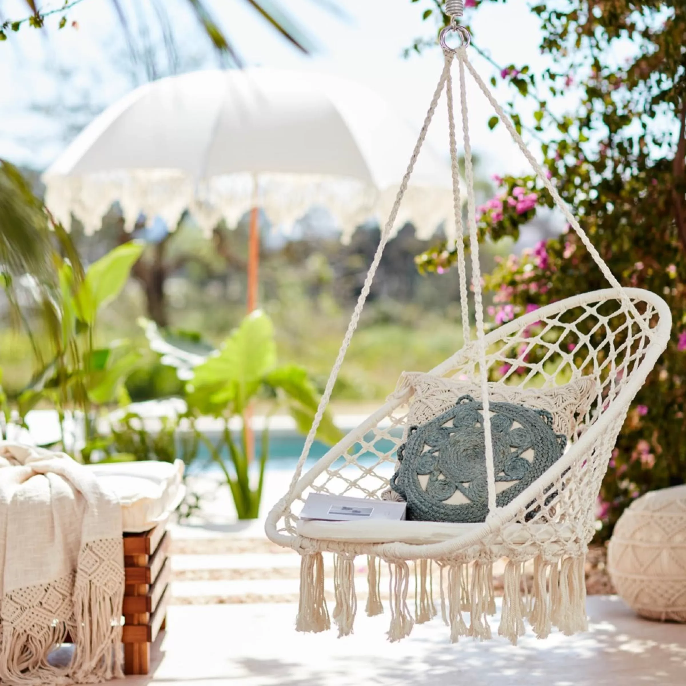 set_de_coussins_en_jute_et_macrame_2.webp Depot Set De Coussins En Jute Et Macrame Best